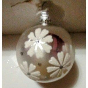 Czech Slovak Republic Handmade Glass Ornament Silver White Daisies 2.5" New
